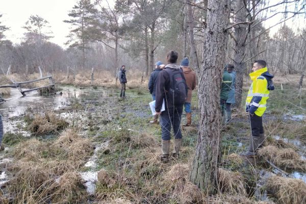 Photo sur le terrain du comité de pilotage du site Natura 2000 « Marais du Cassan et de Prentegarde »